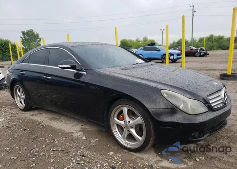 2008 Mercedes-Benz Cls 550 z USA, uszkodzony, nr VIN WDDDJ72X88A136390